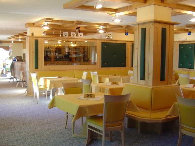 Hotel Valeria Ливиньо Экстерьер фото
