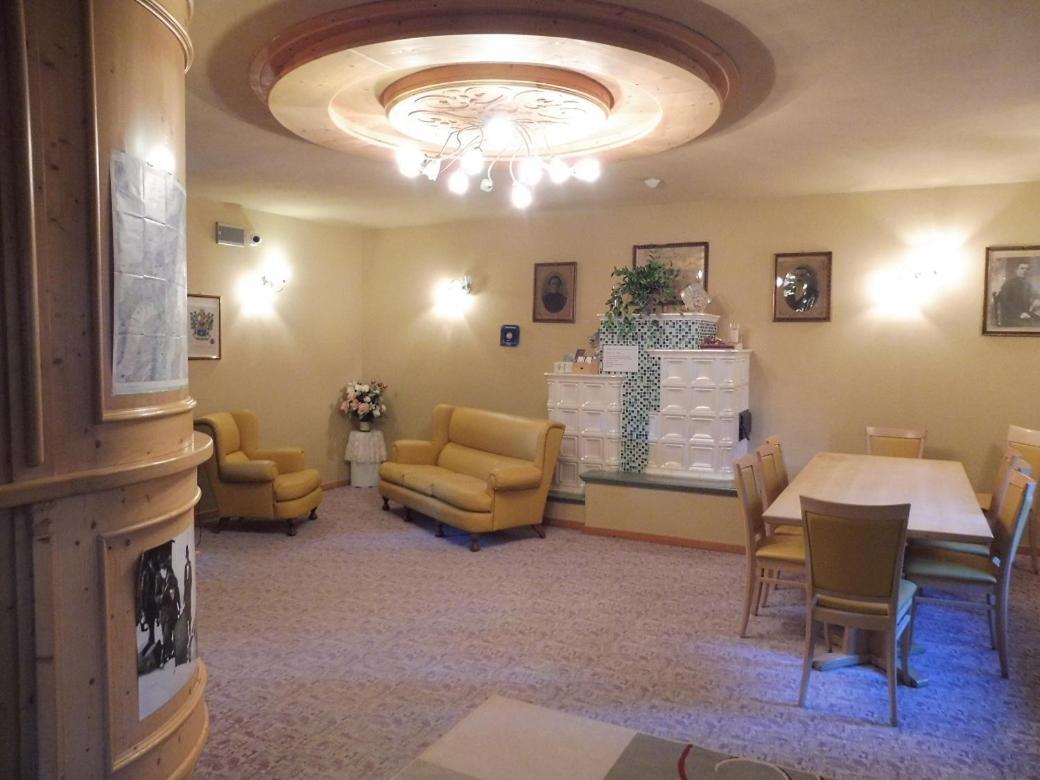 Hotel Valeria Ливиньо Экстерьер фото
